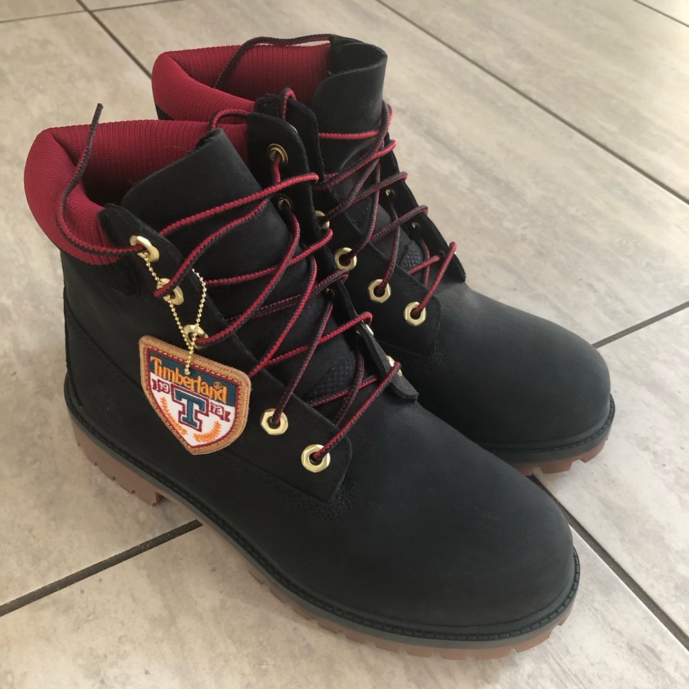 Youth Timberland boots - black suede, red trim